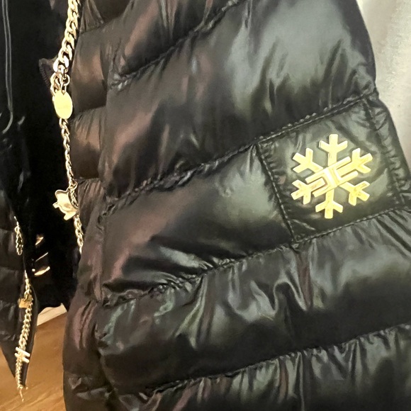 Elisabetta Franchi  Women's Black Puffer Jacket with Chain Detail - Picture 3 of 6